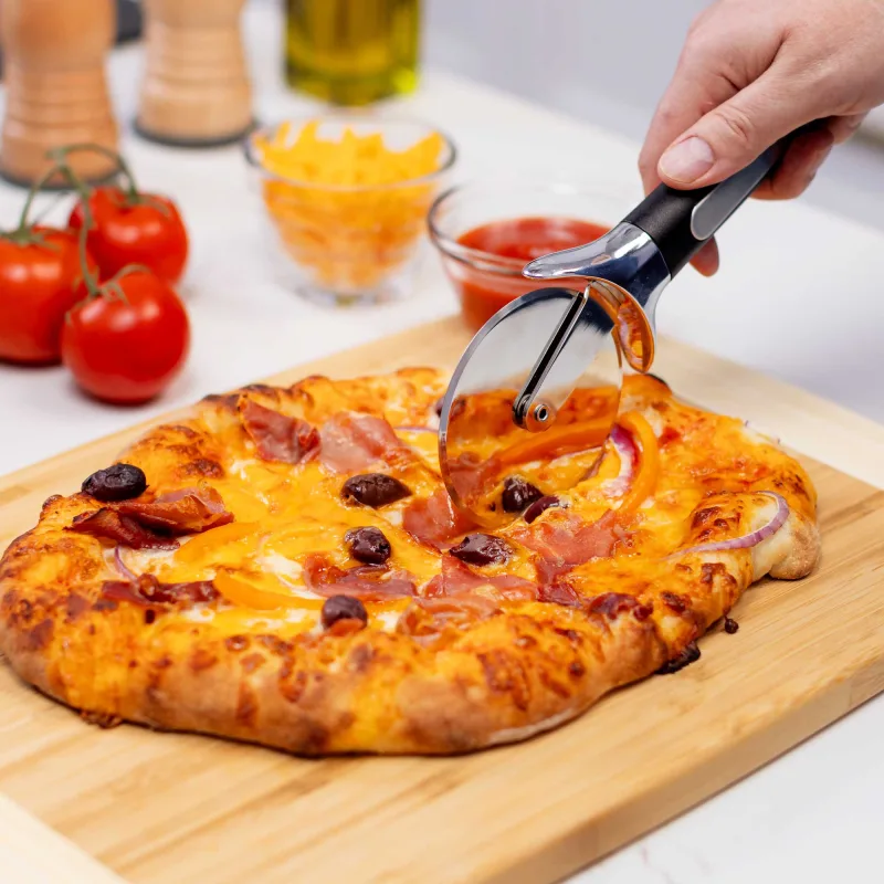 Premium Pizza Cutter, 3.5" Cutting Wheel